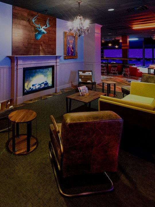 Lounge area and digital fireplace