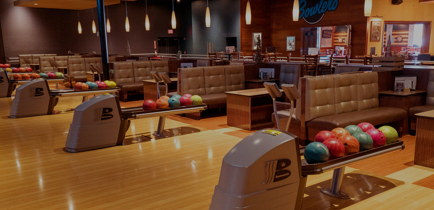 Bowling Alley with Outdoor Seating in Buffalo Grove Bowlero