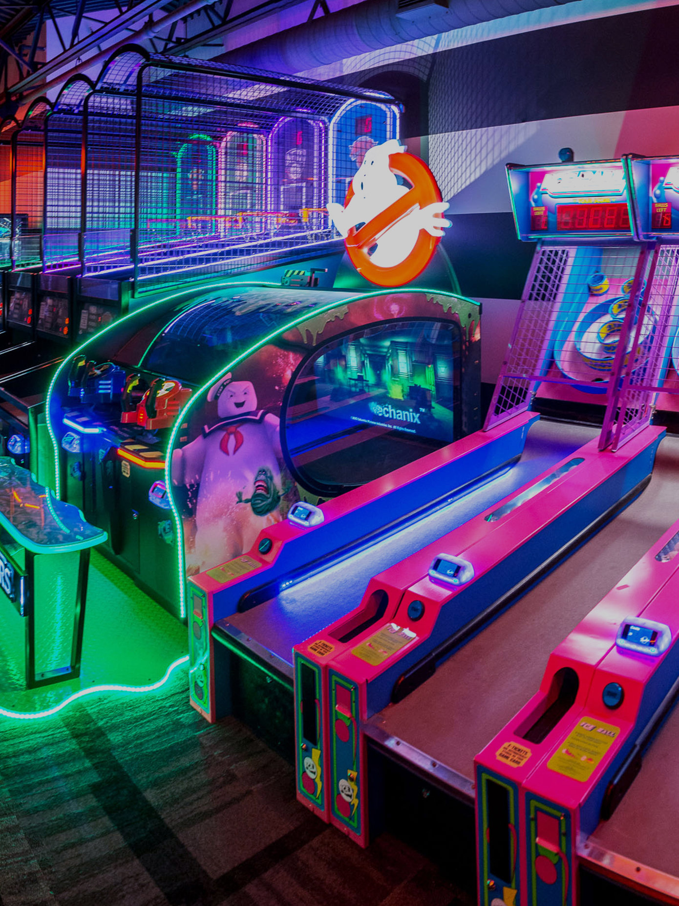 Bowling Alley with Outdoor Seating in Buffalo Grove Bowlero Bowling Alley with Outdoor Seating in Buffalo Grove Bowlero