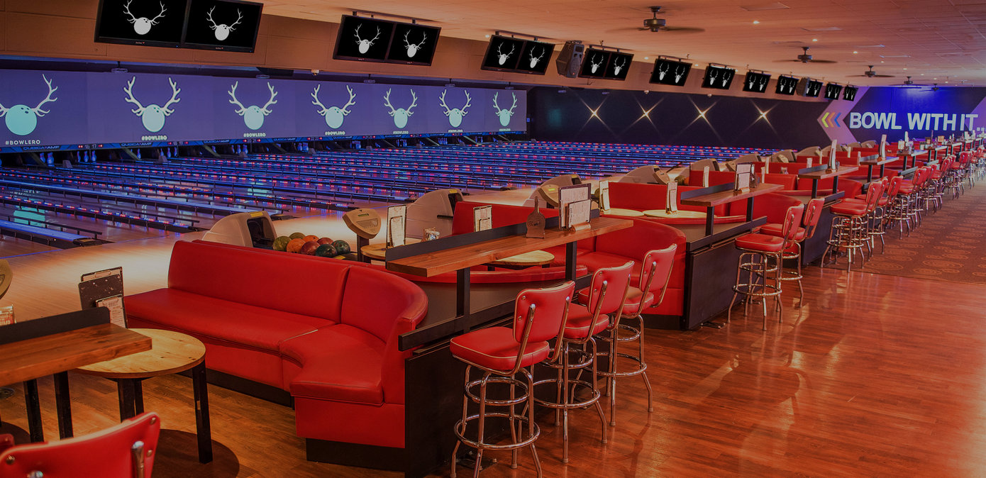 Bowling Alley, Lounge & Sports Bar in Centreville Bowlero