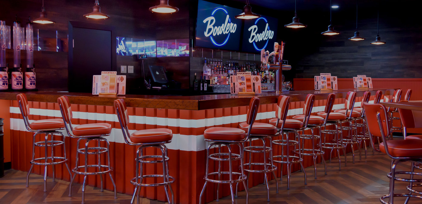 Bowling and Lounge Area with Bar in Davie Bowlero