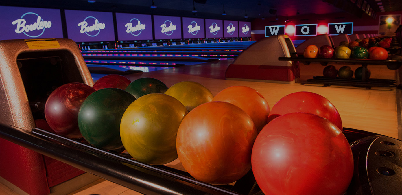 Bowling Alley and Sports Bar in Fair Lawn Bowlero