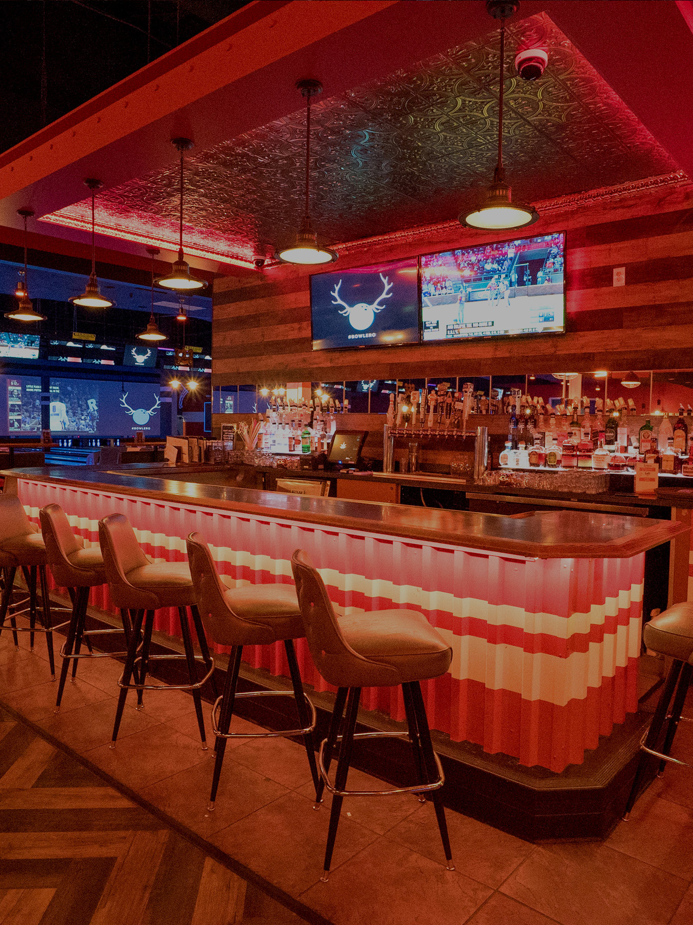 Bowling Alley with OnSite Pro Shop in Romeoville Bowlero