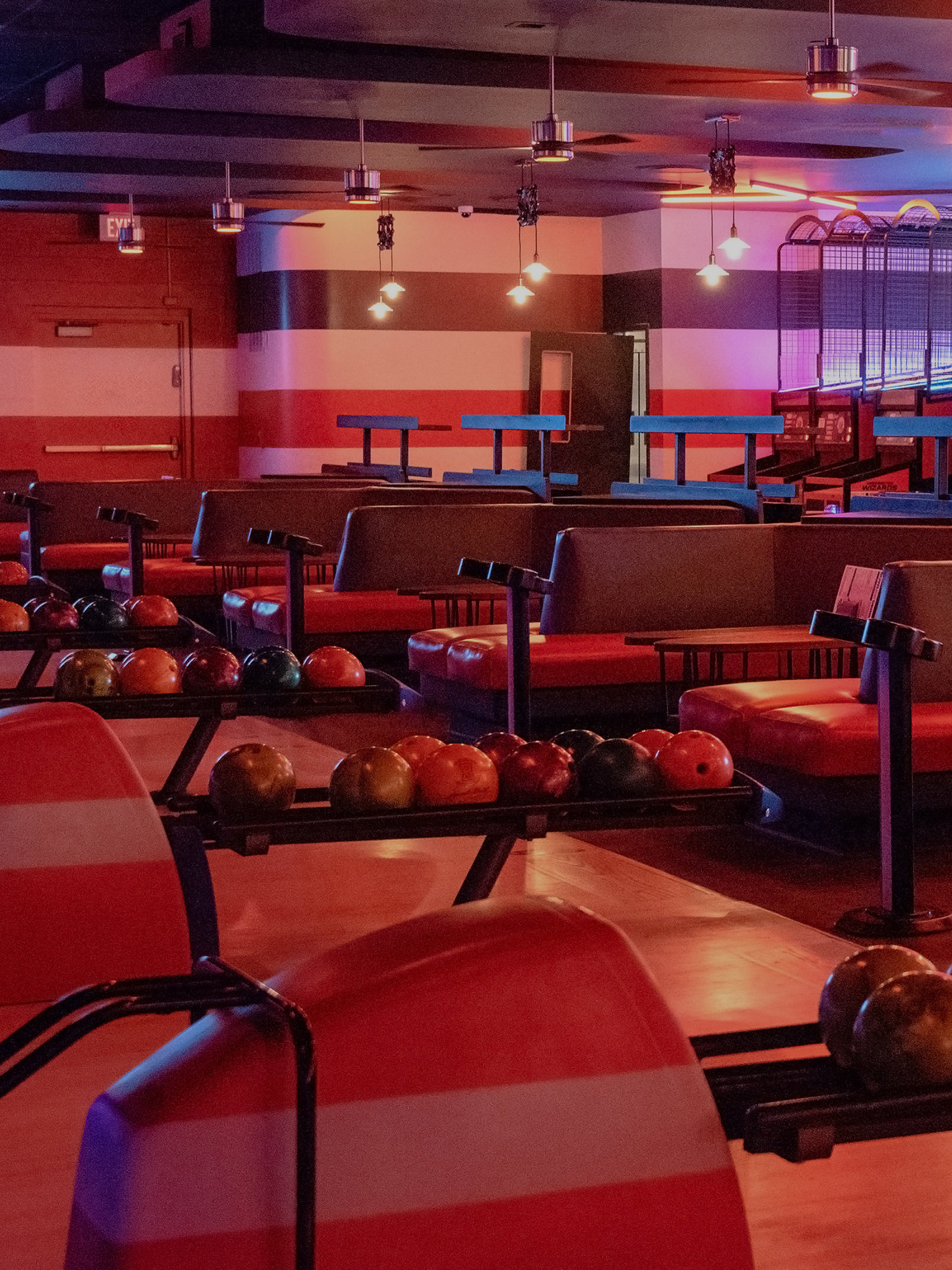 Bowling Alley with Sports Bar in San Antonio Bowlero