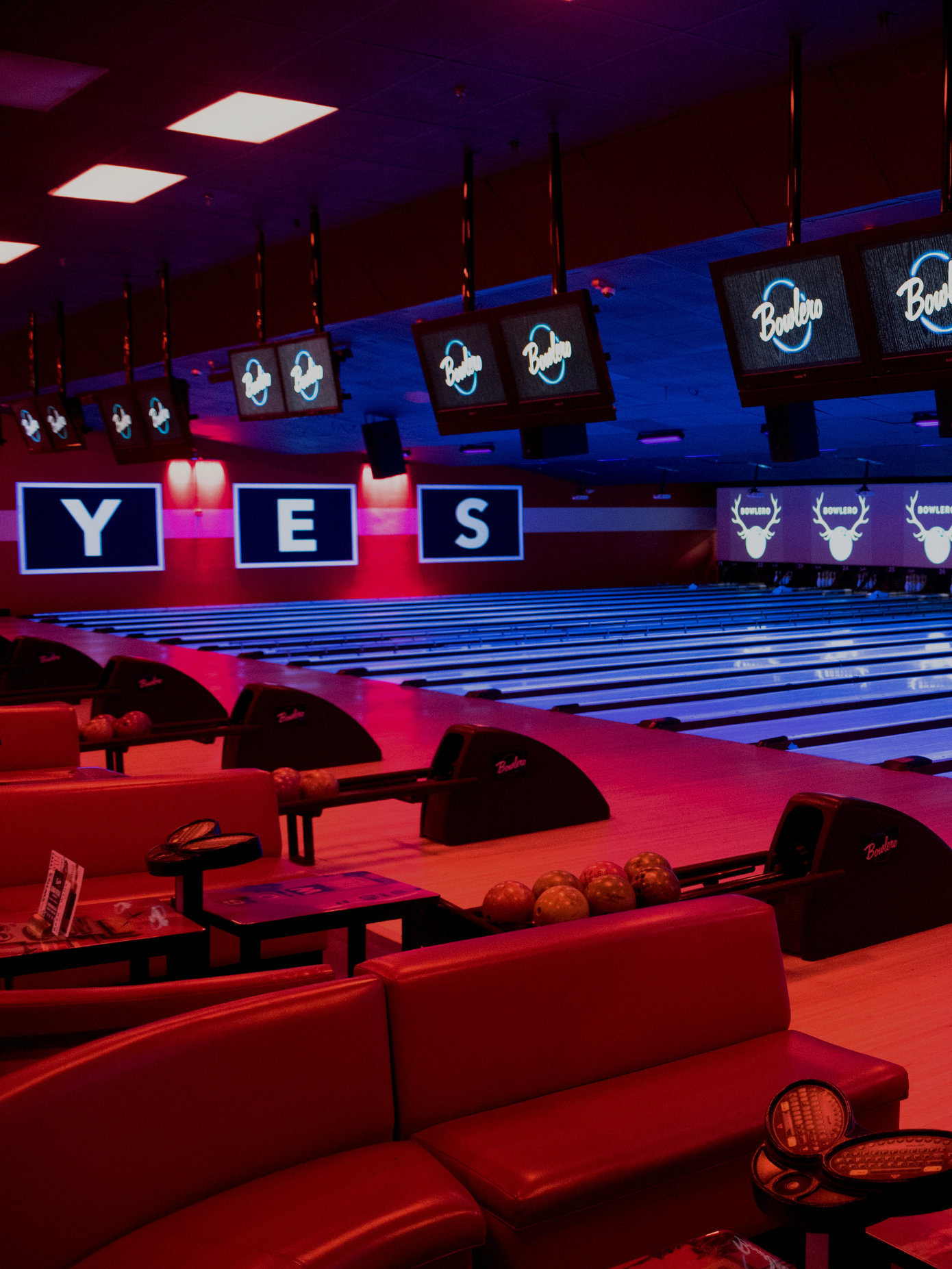 Bowling & Sports Bar in Shrewsbury Bowlero